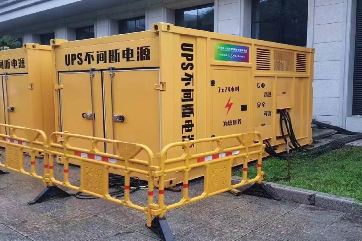 鲁山发电机租赁施工现场